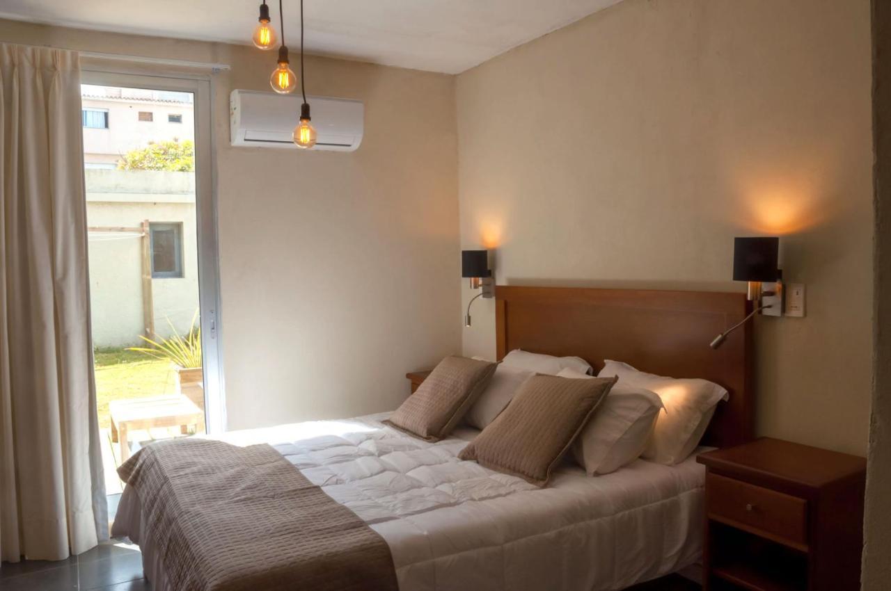Casa Alevines Hostel & Suites ปุนตา เดล เอสเต ภายนอก รูปภาพ