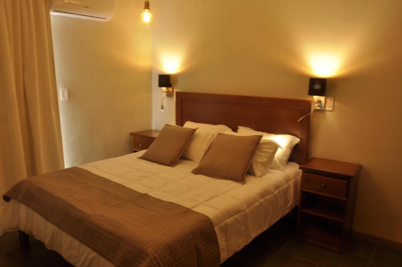Casa Alevines Hostel & Suites ปุนตา เดล เอสเต ภายนอก รูปภาพ
